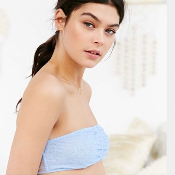 Kimchi Blue Urban Outfitters Light Blue Lace Bandeau M - Picture 3 of 13